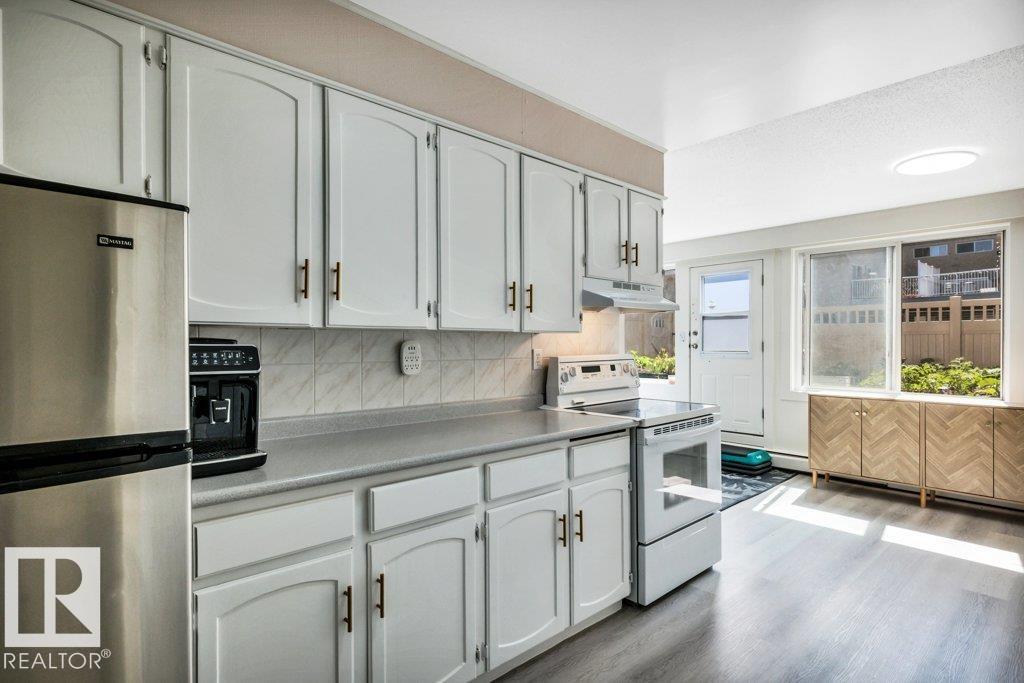 #102 7805 159 ST NW - 22