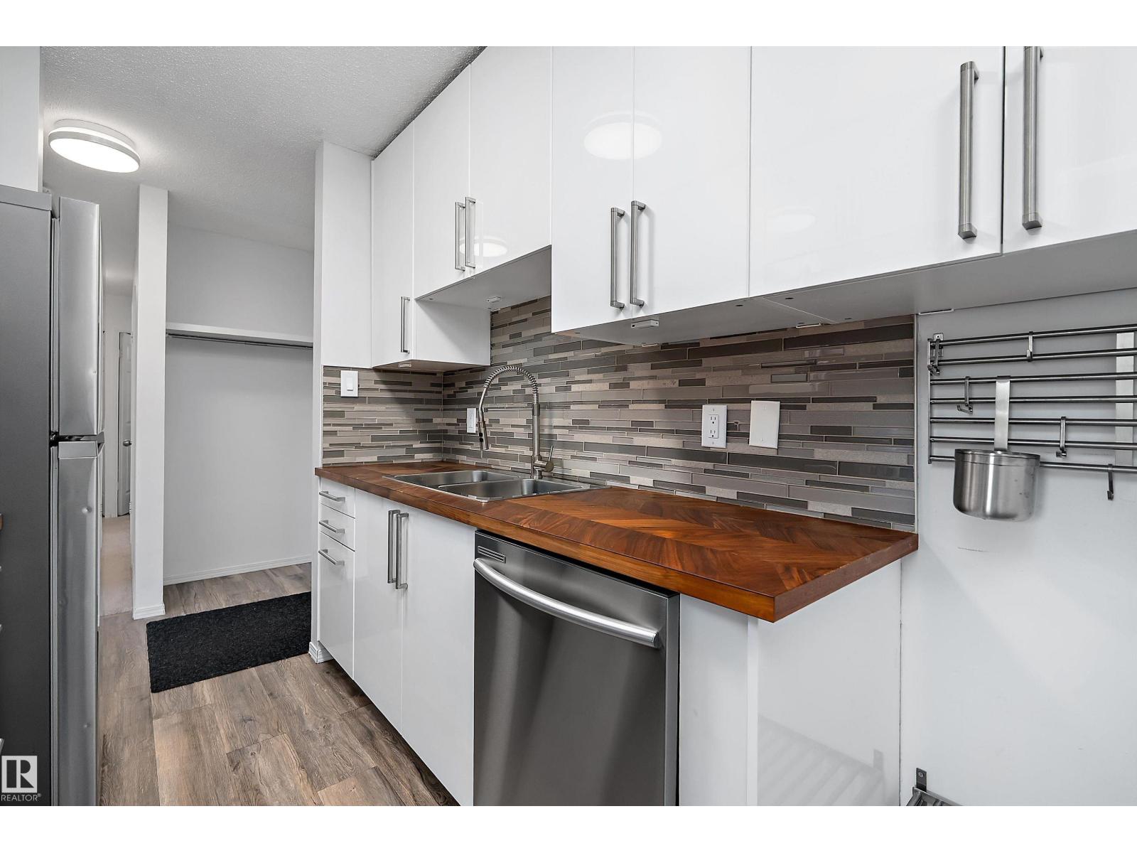 #304 10720 127 ST NW - 15