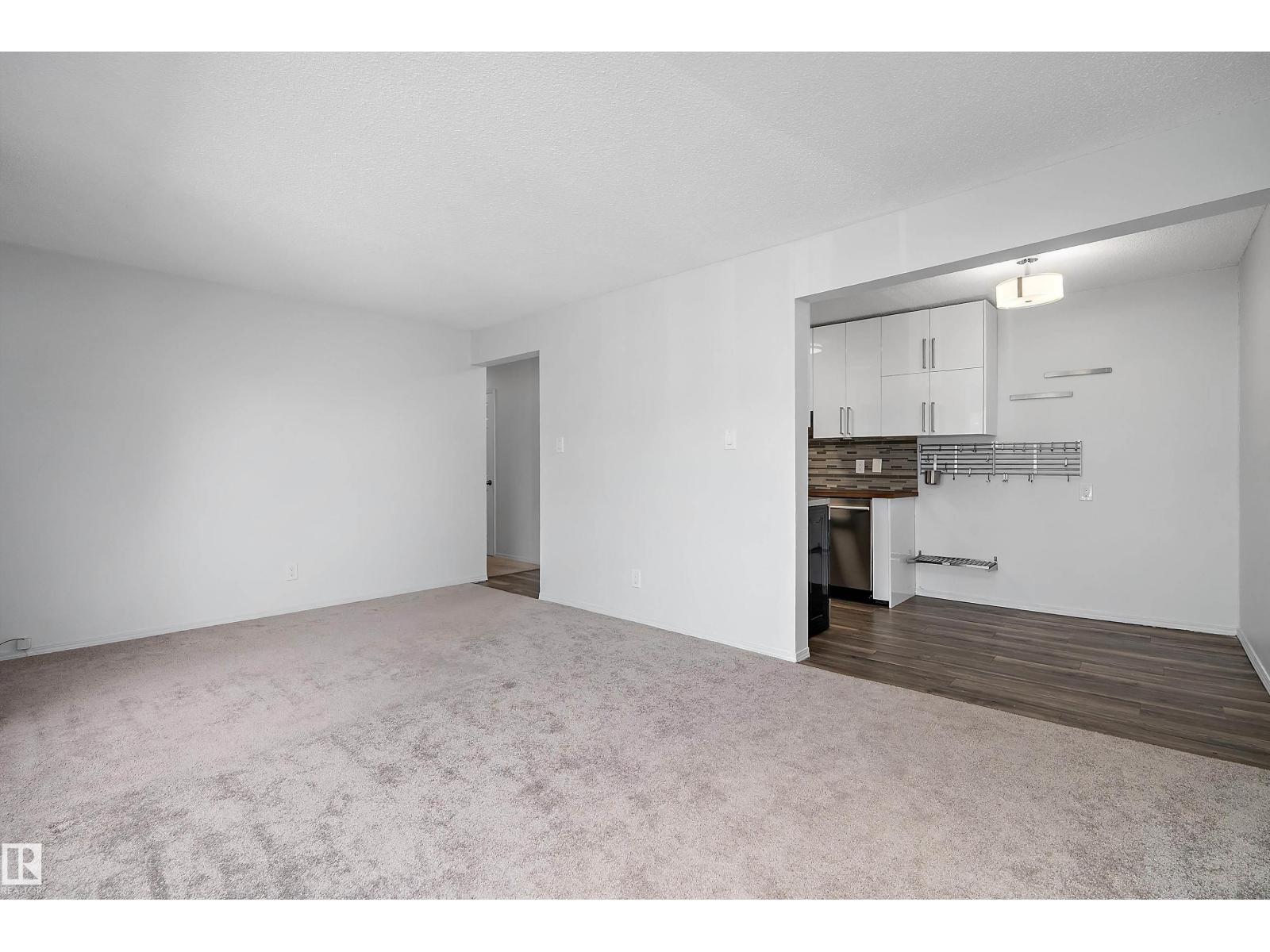 #304 10720 127 ST NW - 9