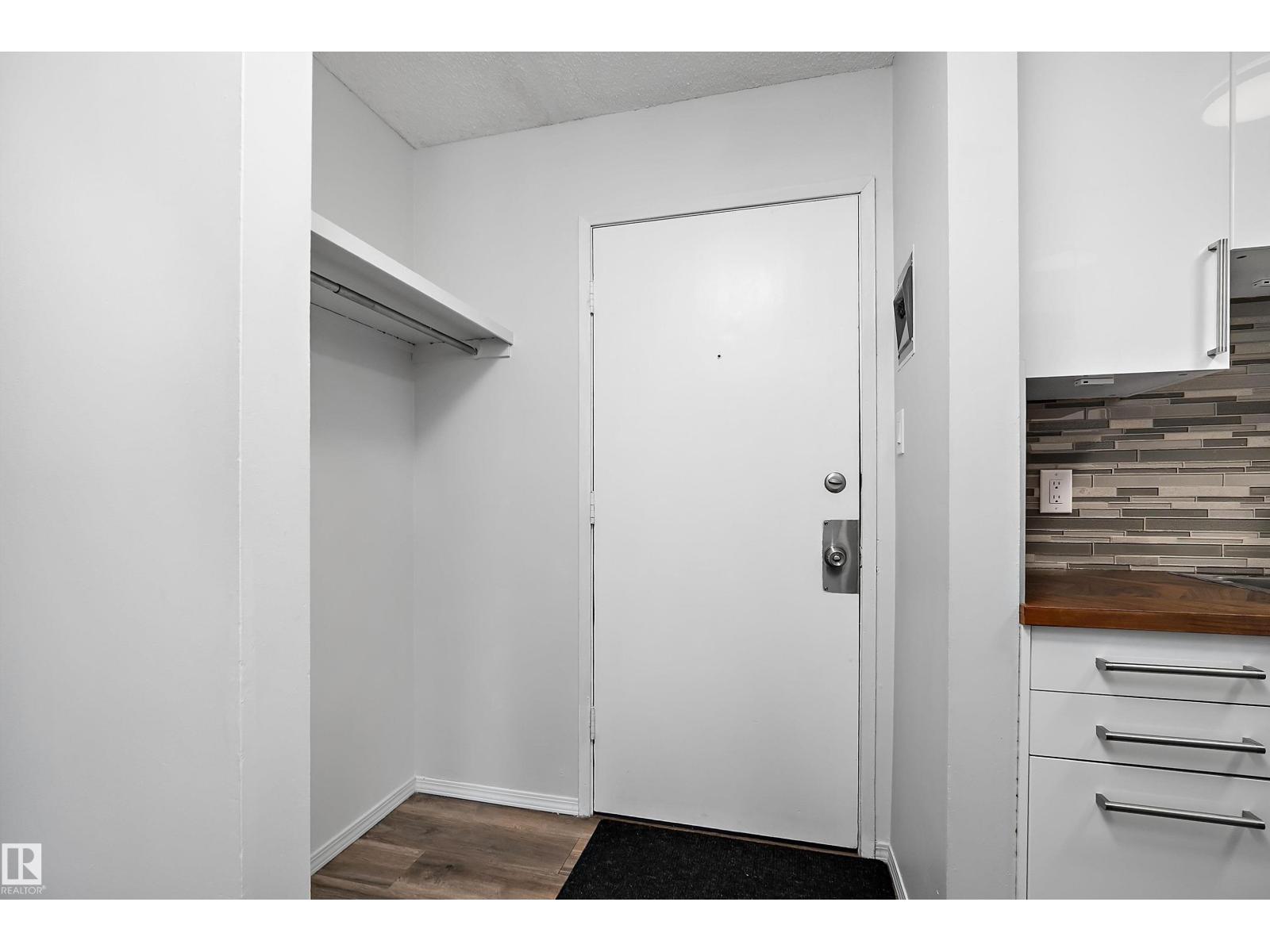 #304 10720 127 ST NW - 3