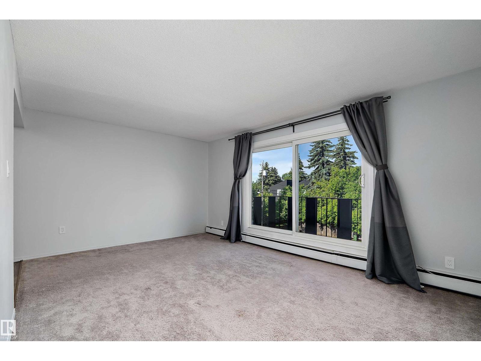 #304 10720 127 ST NW - 4