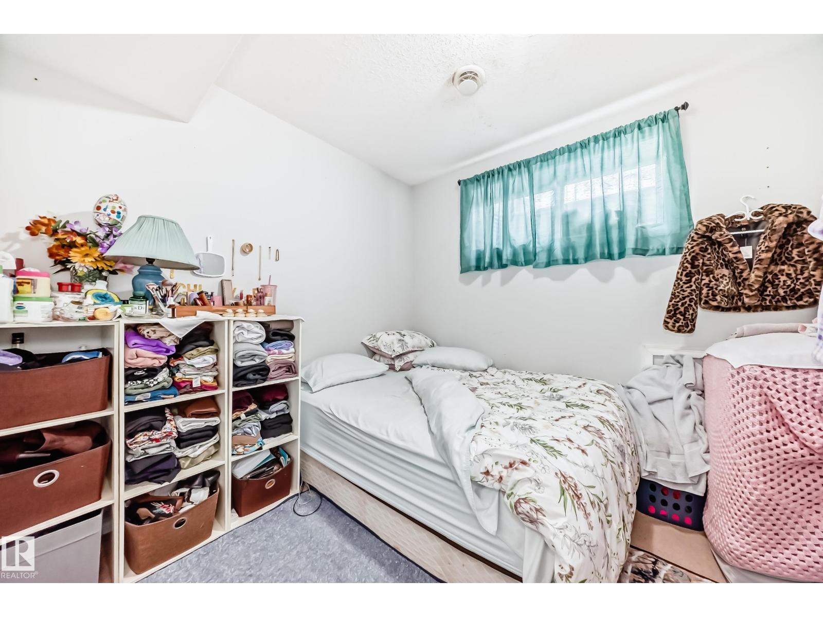 #2 12042 101 ST NW - 37