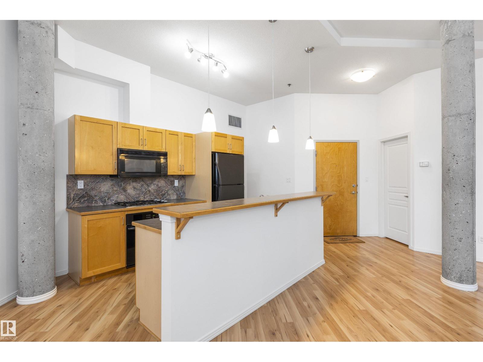 #202 10123 112 ST NW - 10