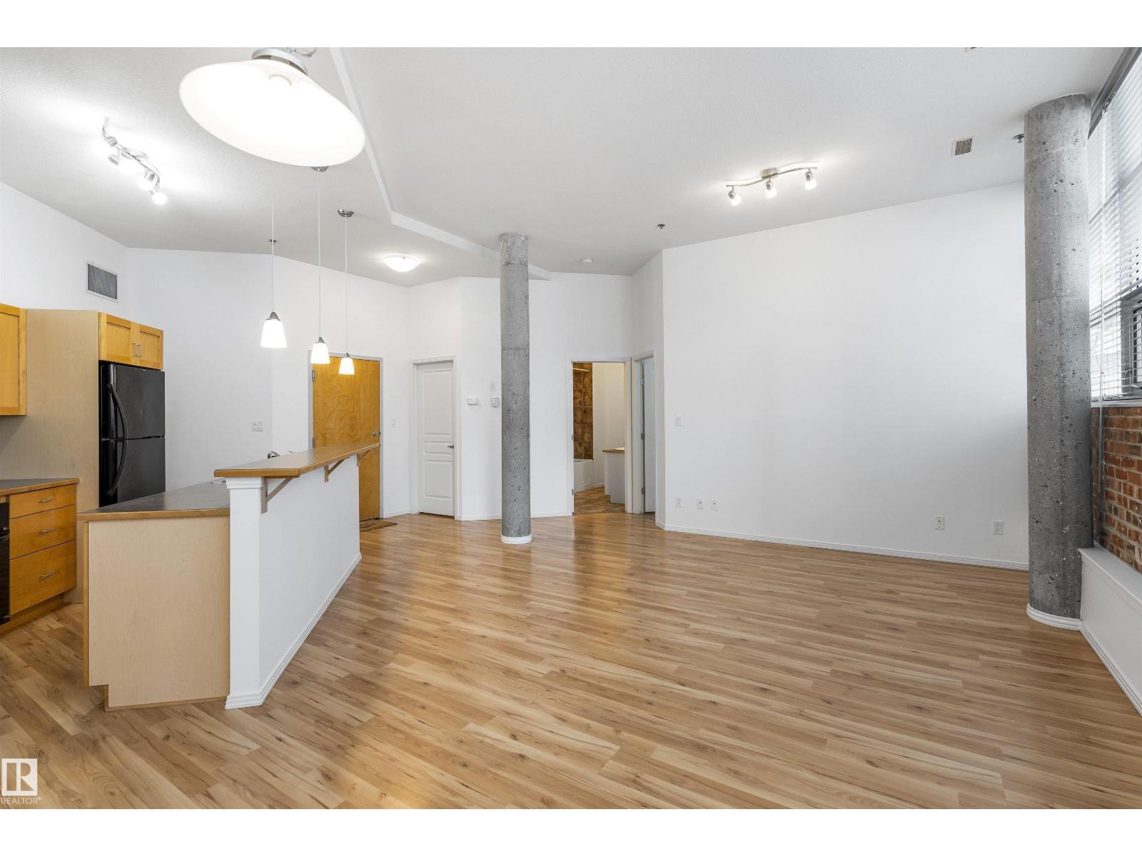 #202 10123 112 ST NW - 12