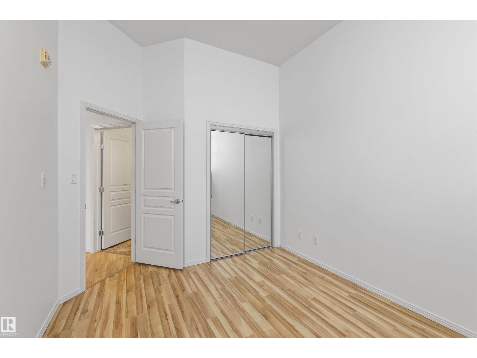 #202 10123 112 ST NW - 23