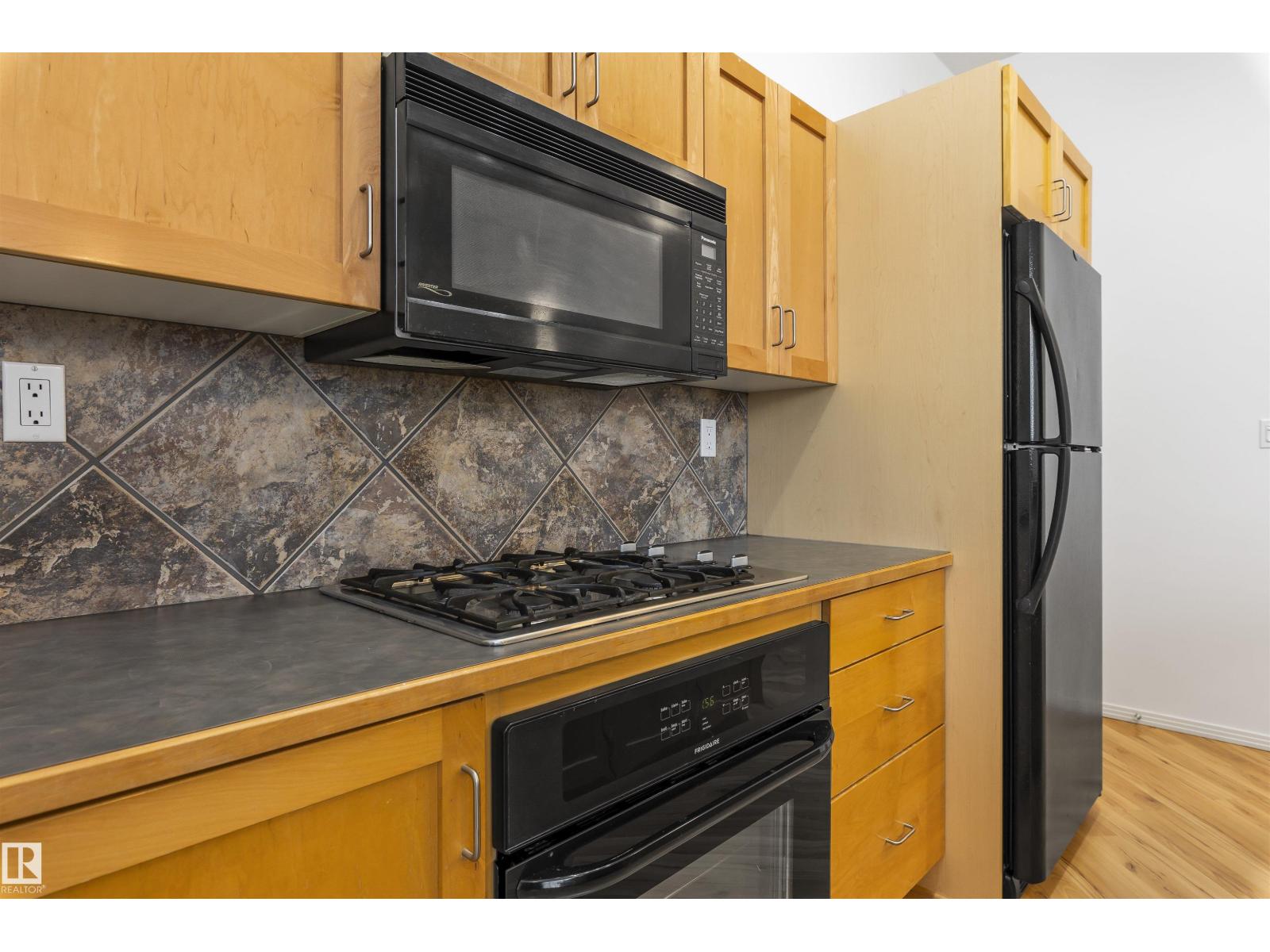 #202 10123 112 ST NW - 9