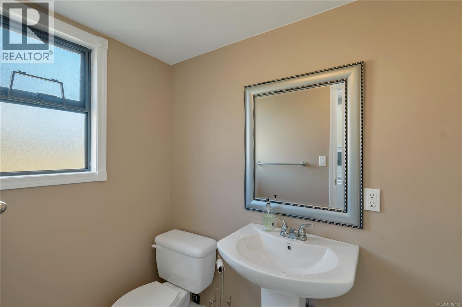 852 Eland Dr, Campbell River