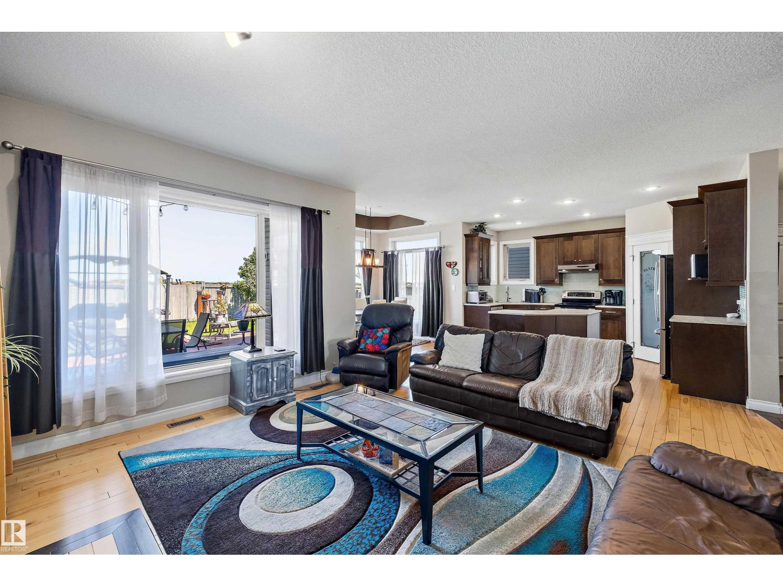 11604 175 AV NW - 10