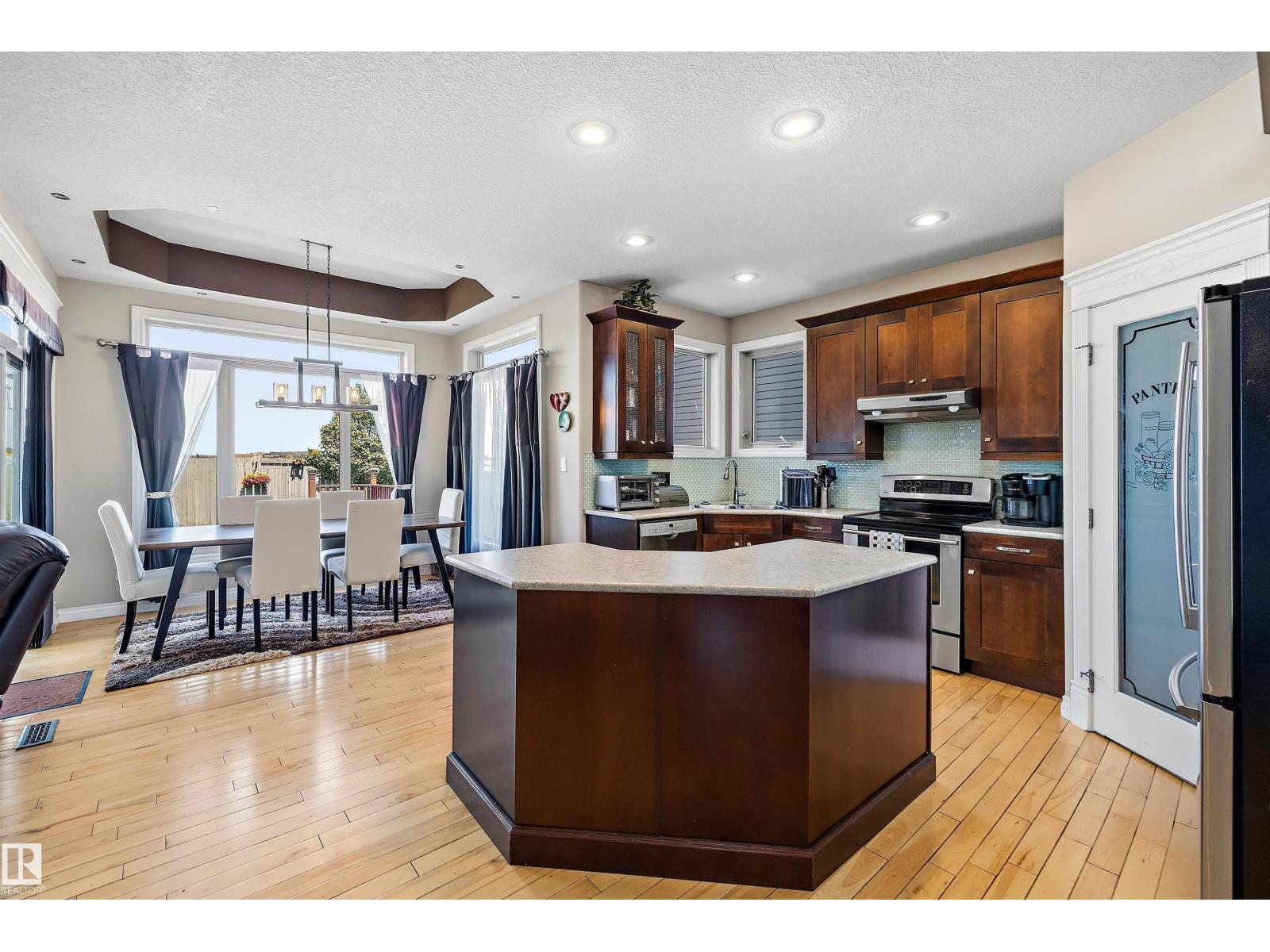 11604 175 AV NW - 15