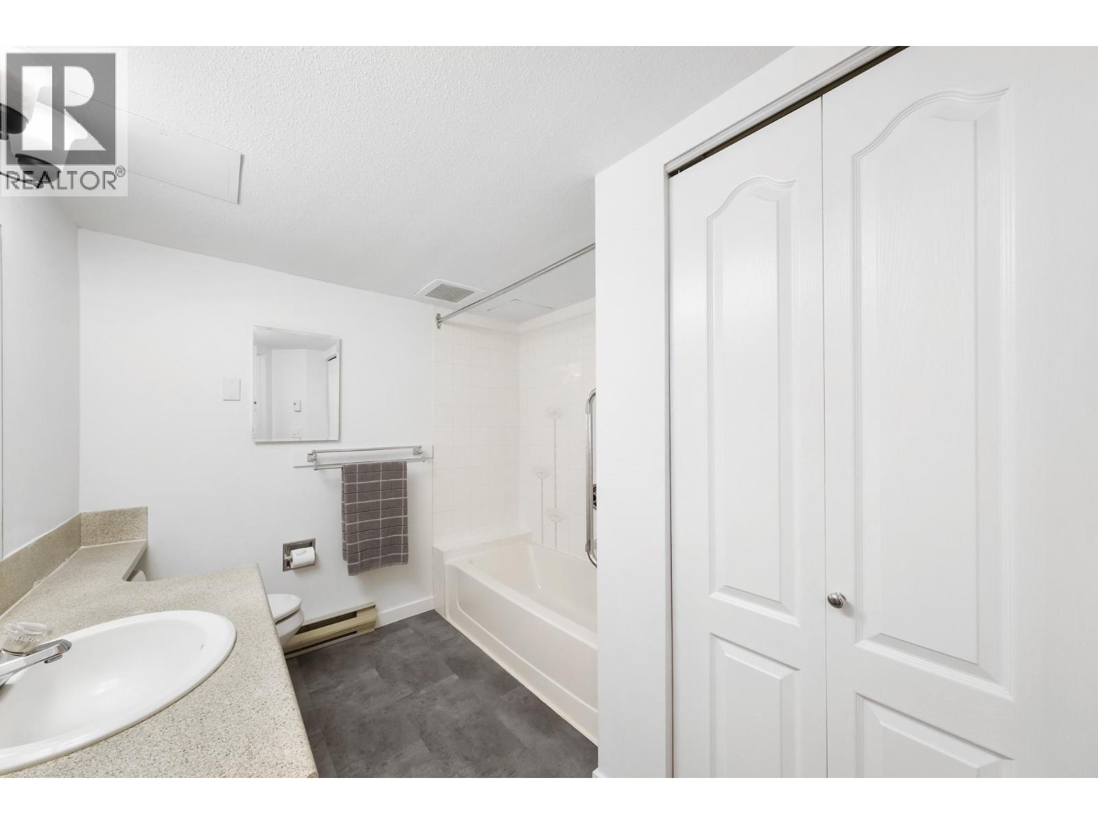 #101 3157 Casorso Road - 16