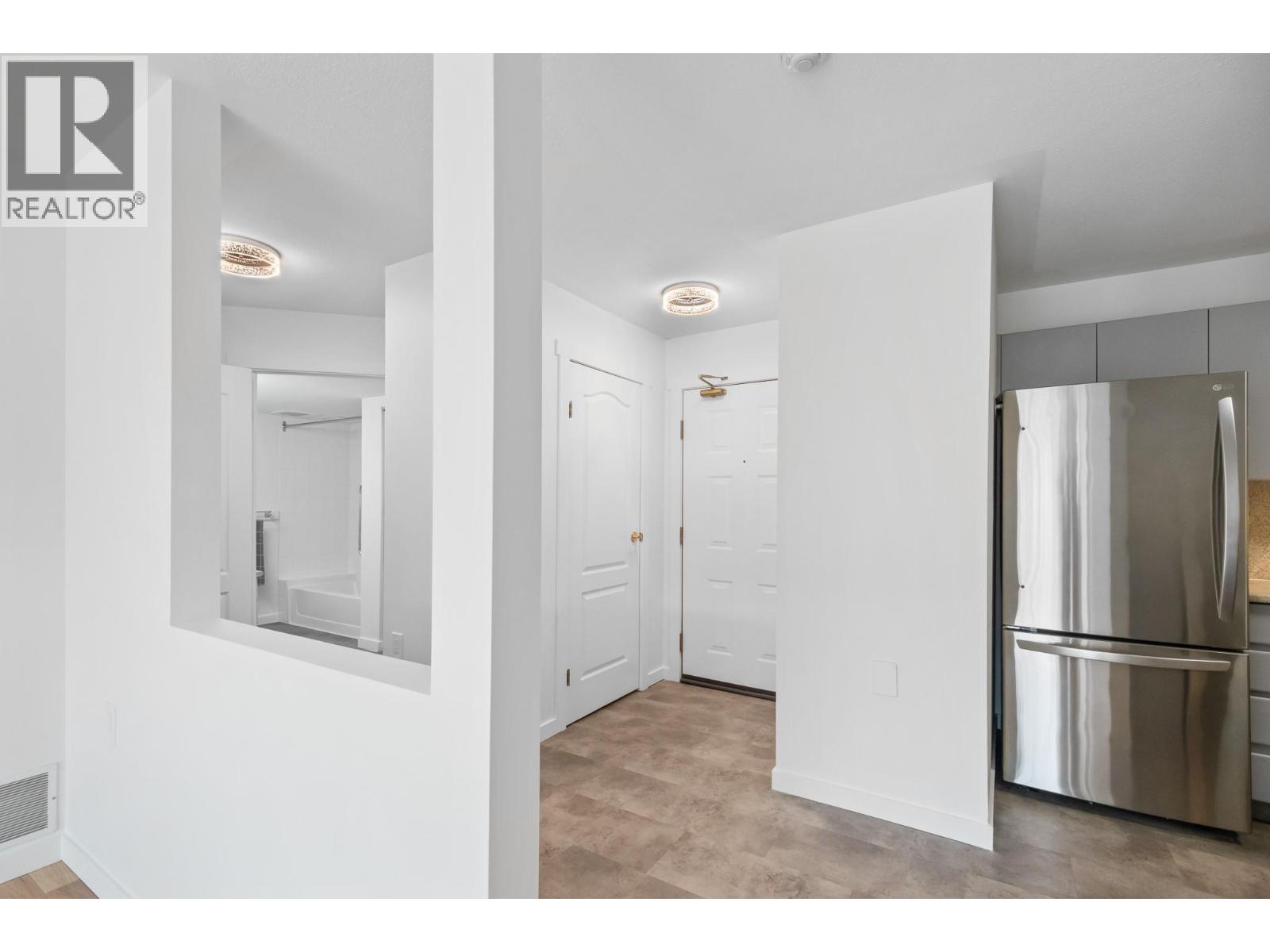 #101 3157 Casorso Road - 4