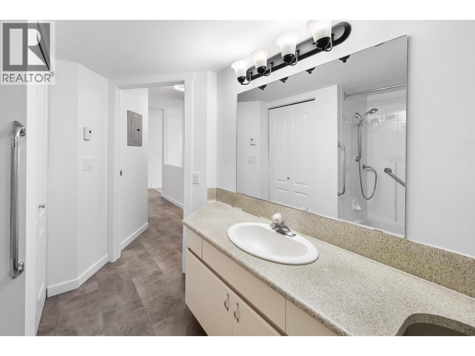 #101 3157 Casorso Road - 18