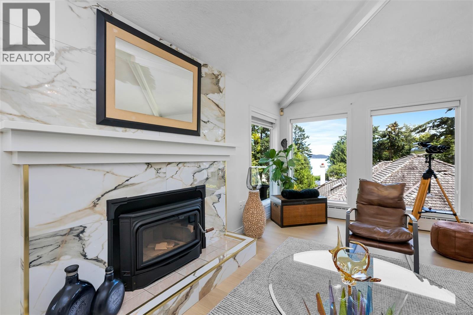 1110 Totem Lane, Saanich