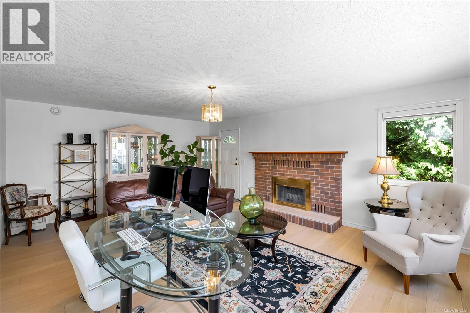 1110 Totem Lane, Saanich