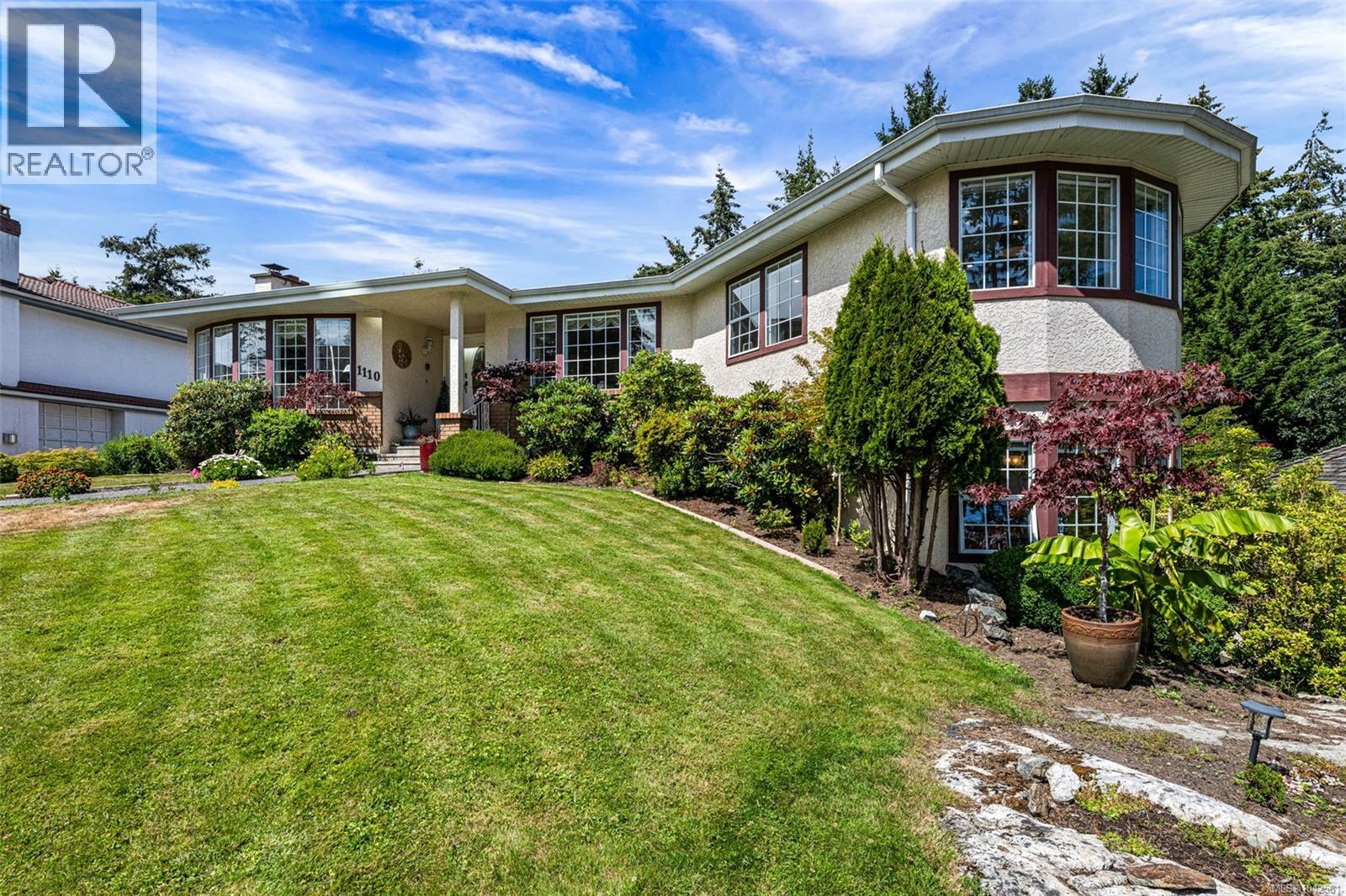 1110 Totem Lane, Saanich