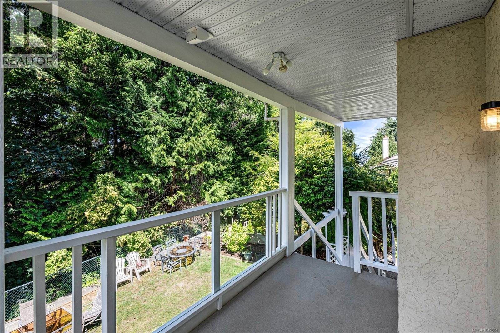 1110 Totem Lane, Saanich