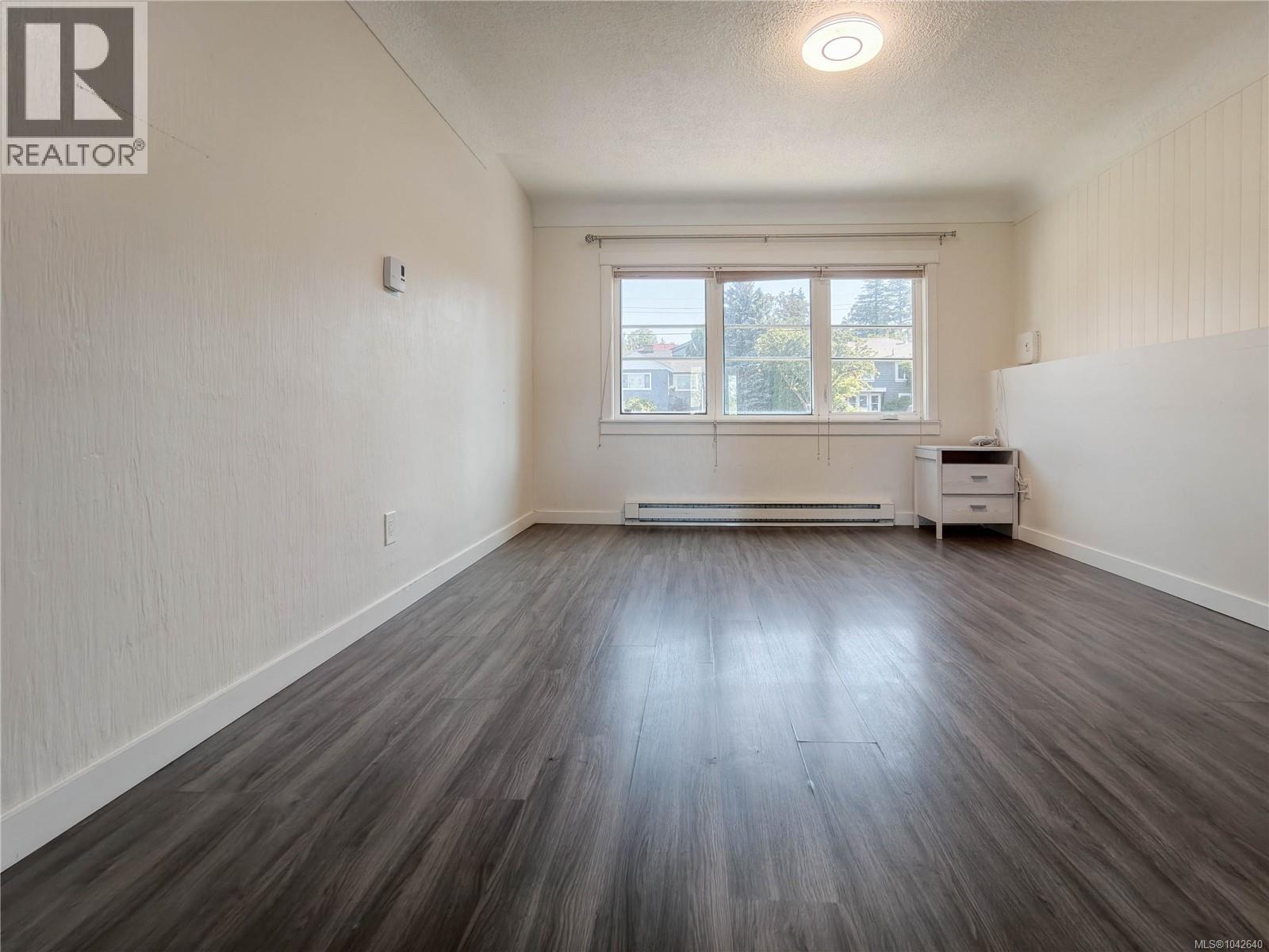  729 Daffodil Avenue, Saanich