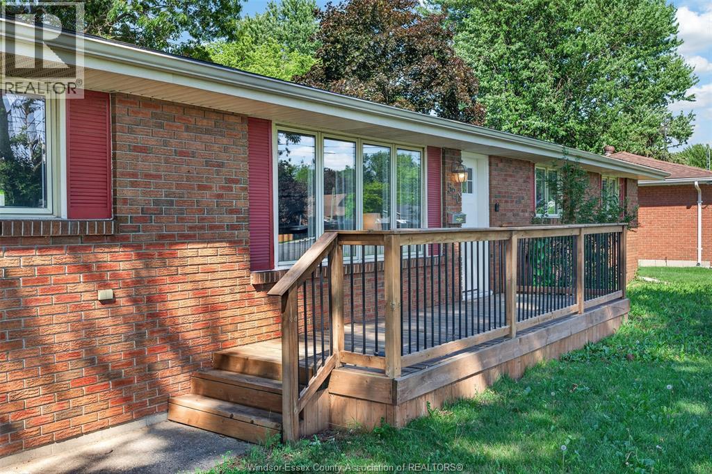 520 FRONT ROAD - 4