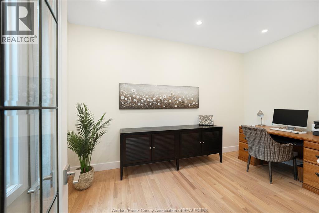 263 RUSSEL WOODS DRIVE - 13