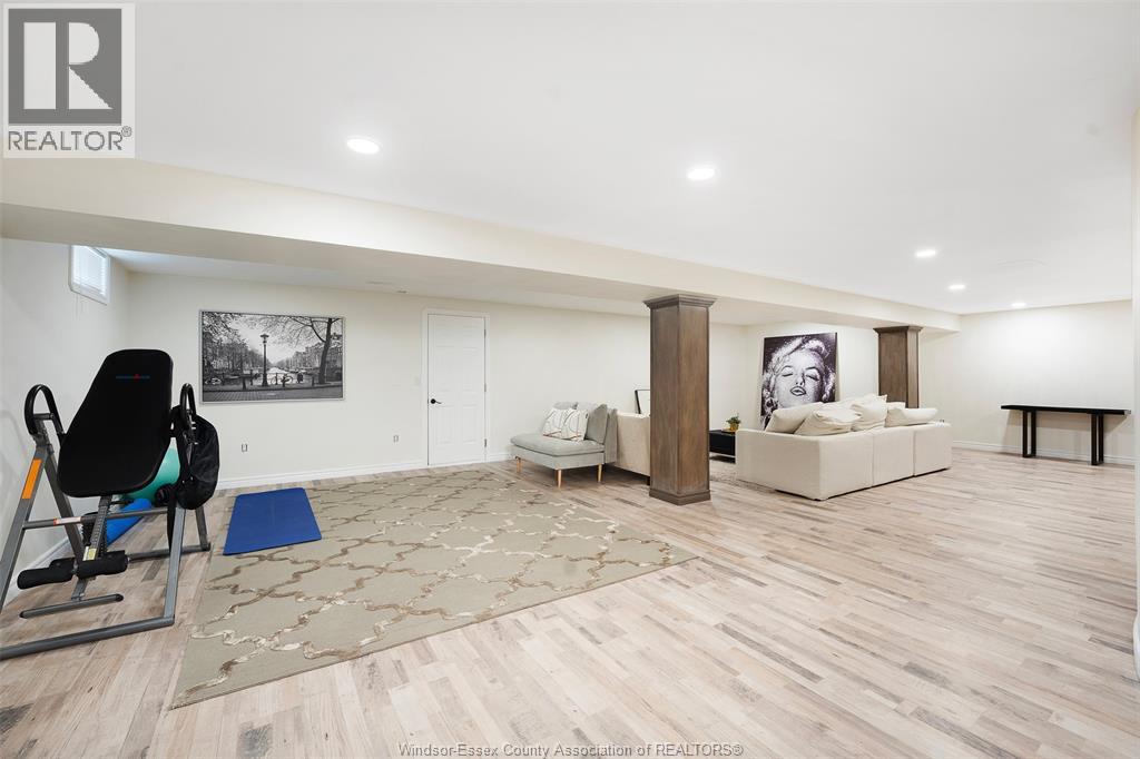 263 RUSSEL WOODS DRIVE - 21