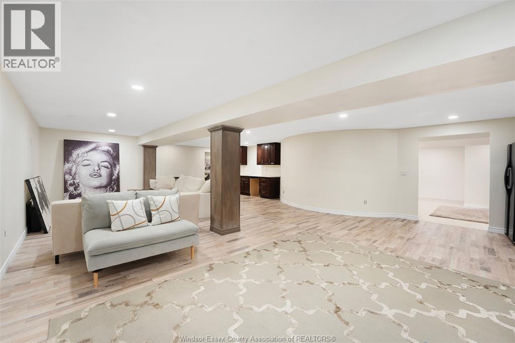263 RUSSEL WOODS DRIVE - 22
