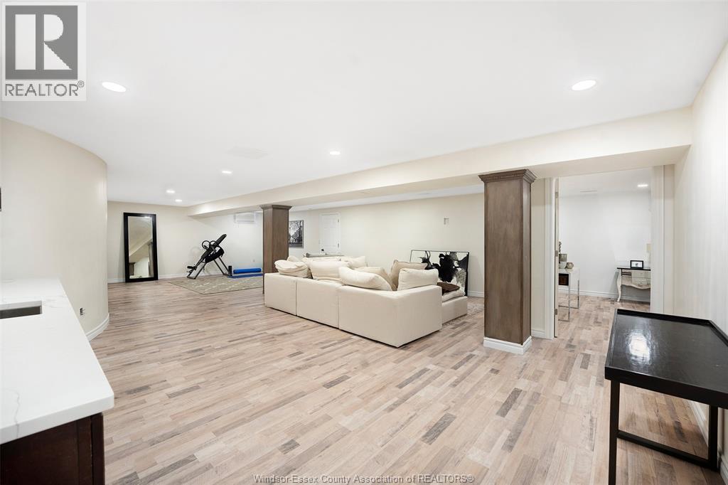 263 RUSSEL WOODS DRIVE - 23