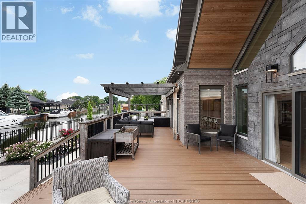 263 RUSSEL WOODS DRIVE - 32