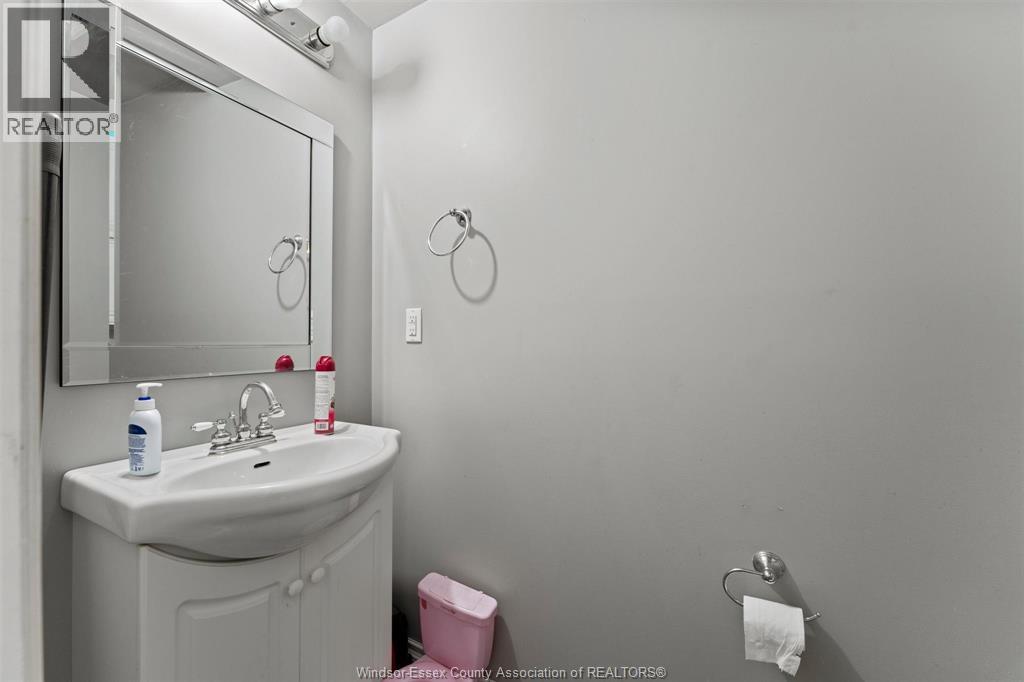 549 CLOVER - 15
