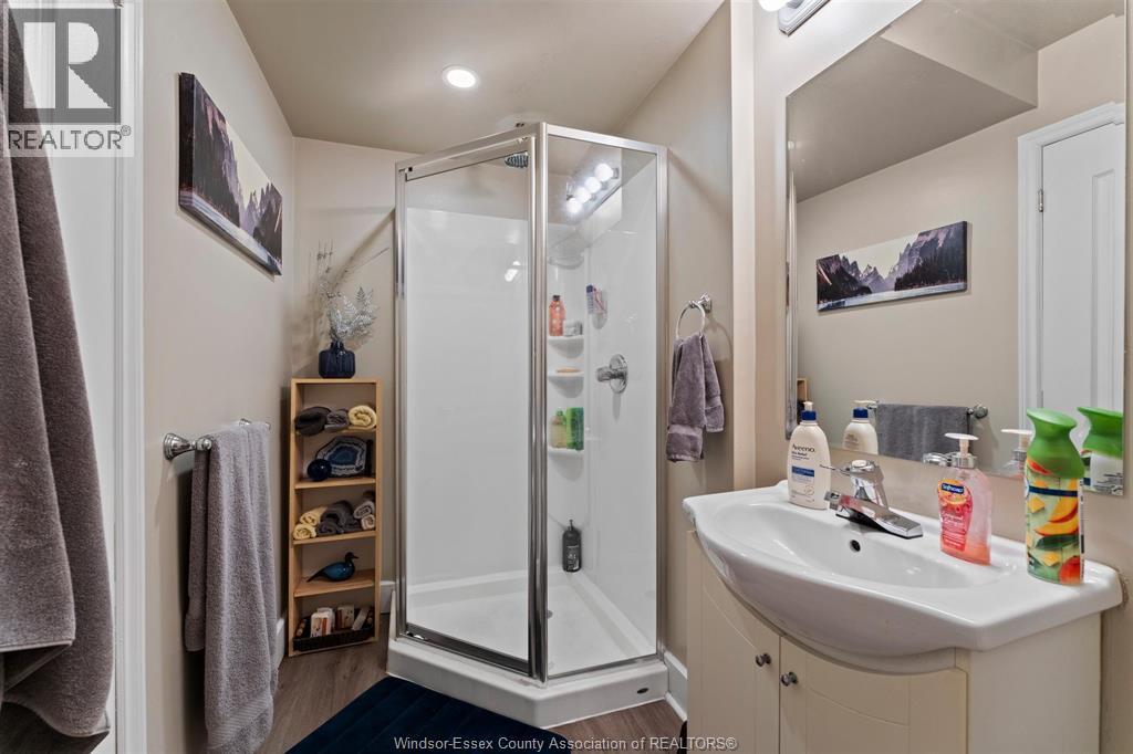 549 CLOVER - 27