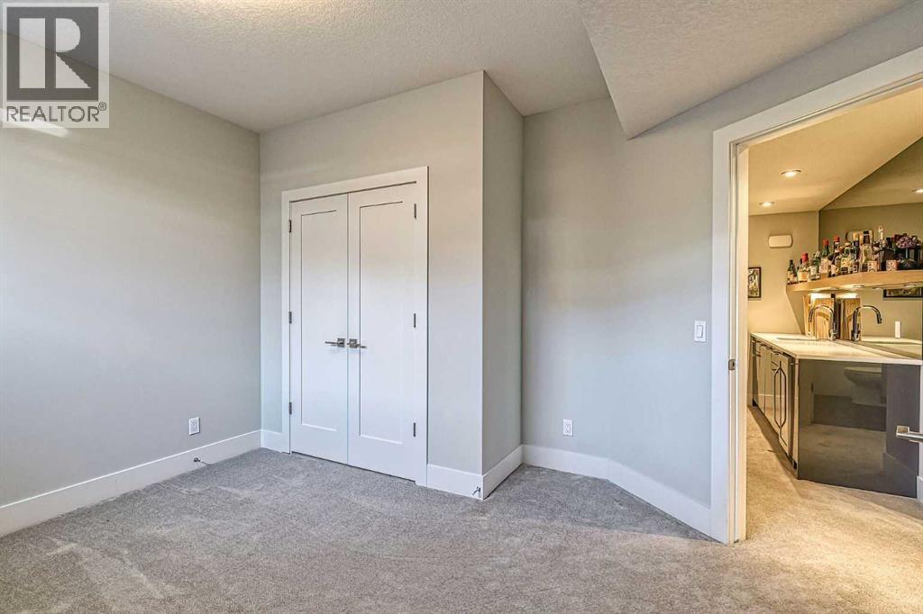 2418 24A Street SW - 34