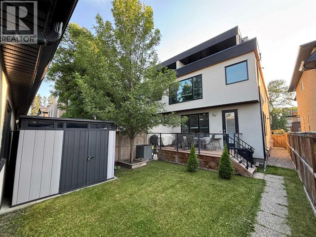 2418 24A Street SW - 41