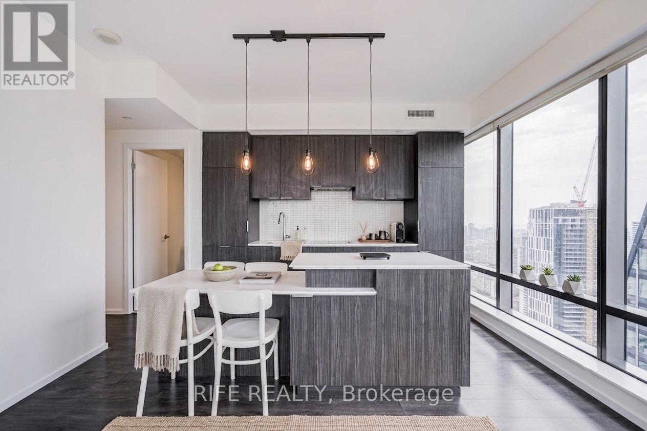 #3905 5 ST. JOSEPH STREET - 11