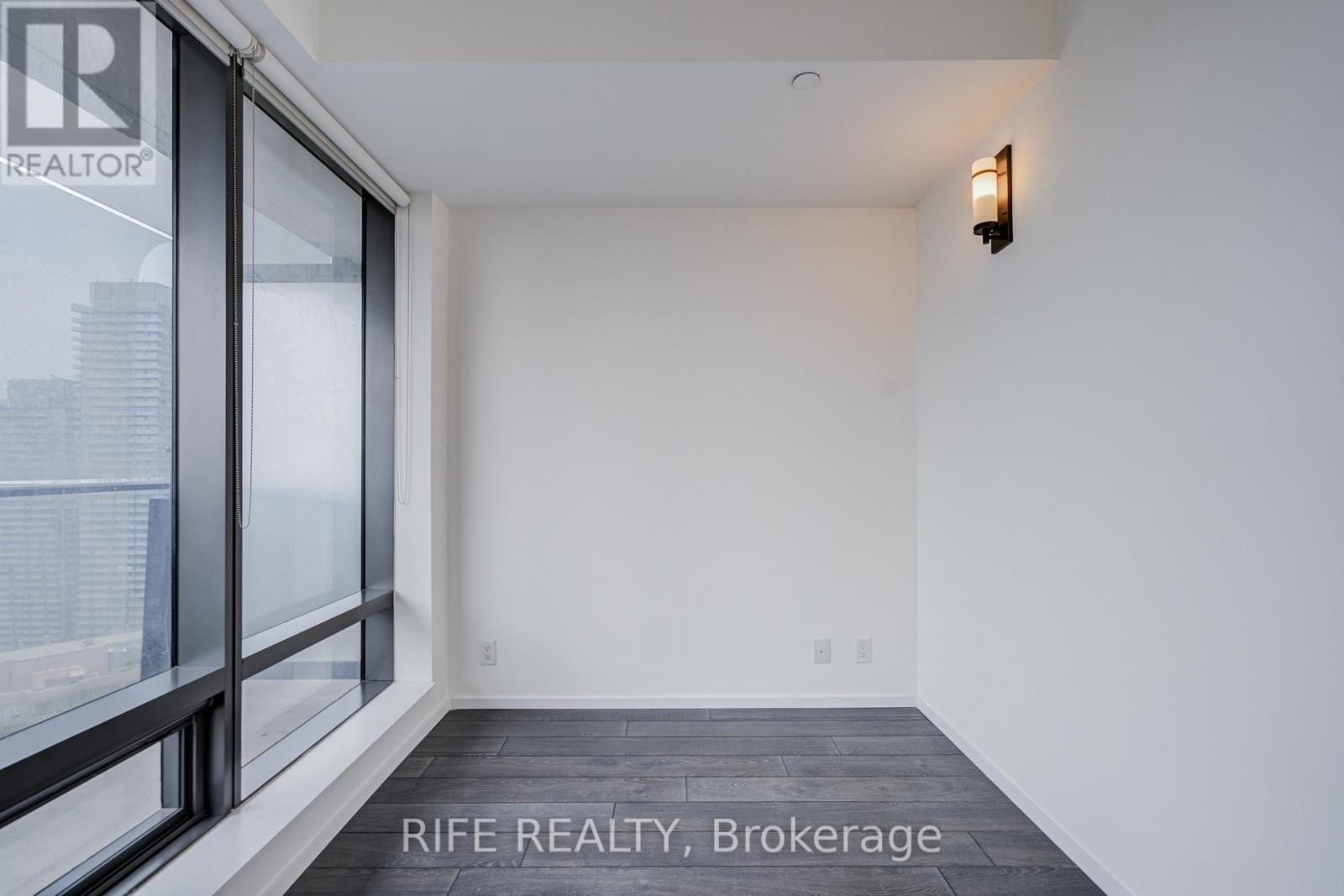 #3905 5 ST. JOSEPH STREET - 25