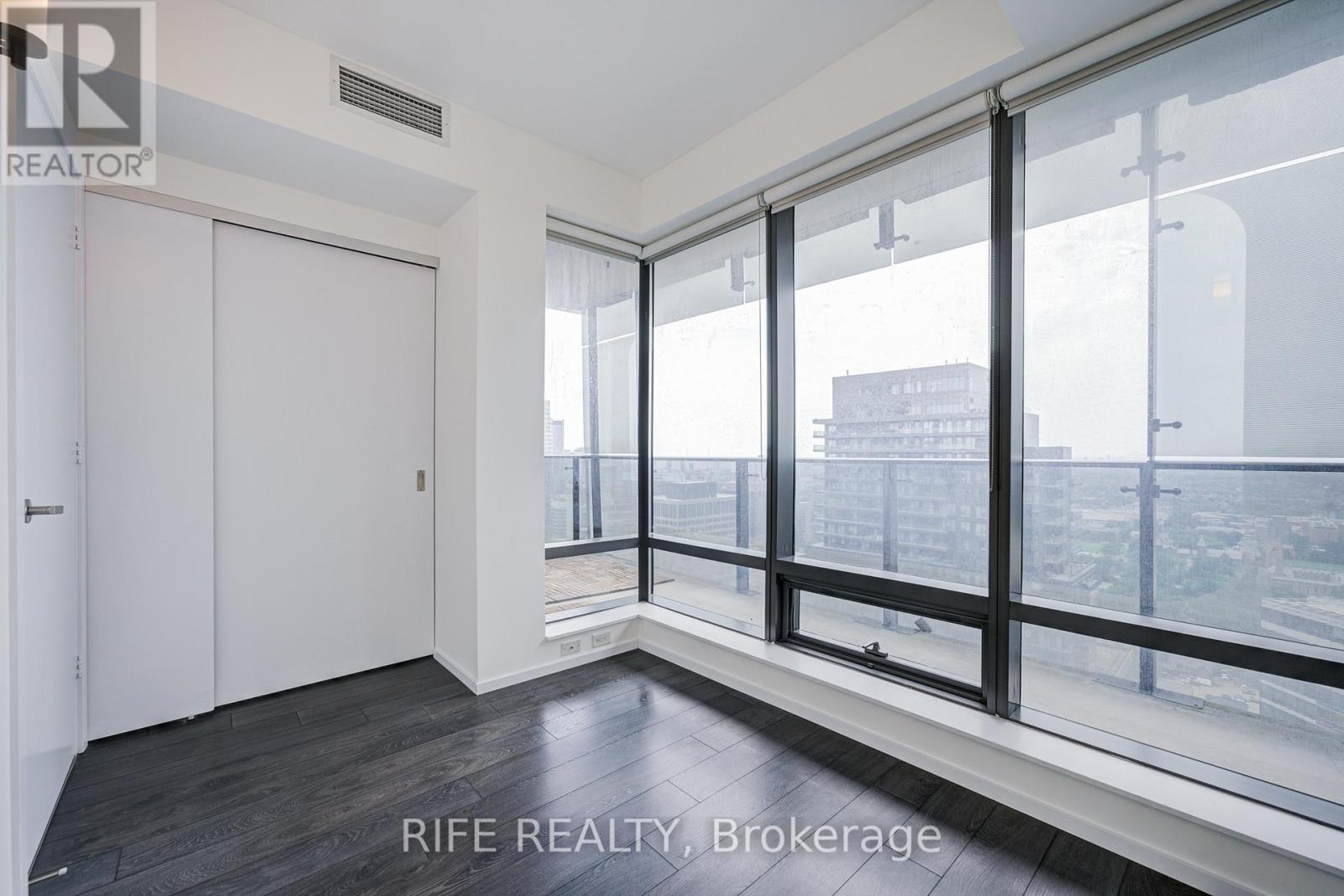 #3905 5 ST. JOSEPH STREET - 26