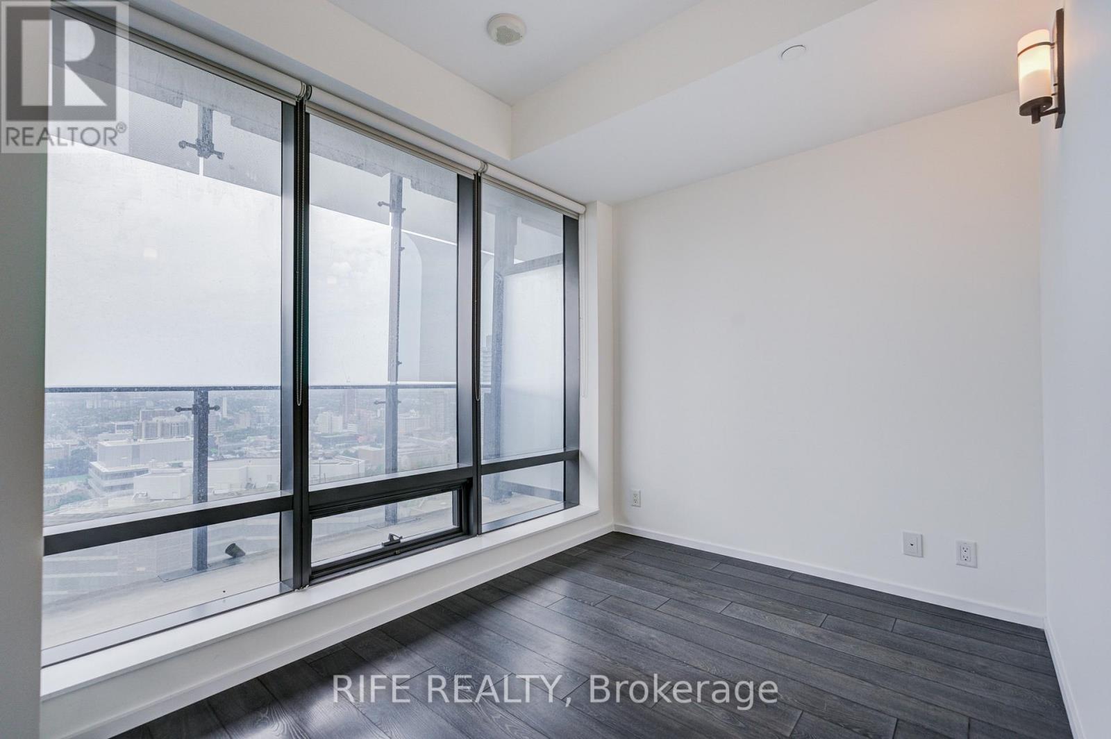 #3905 5 ST. JOSEPH STREET - 23