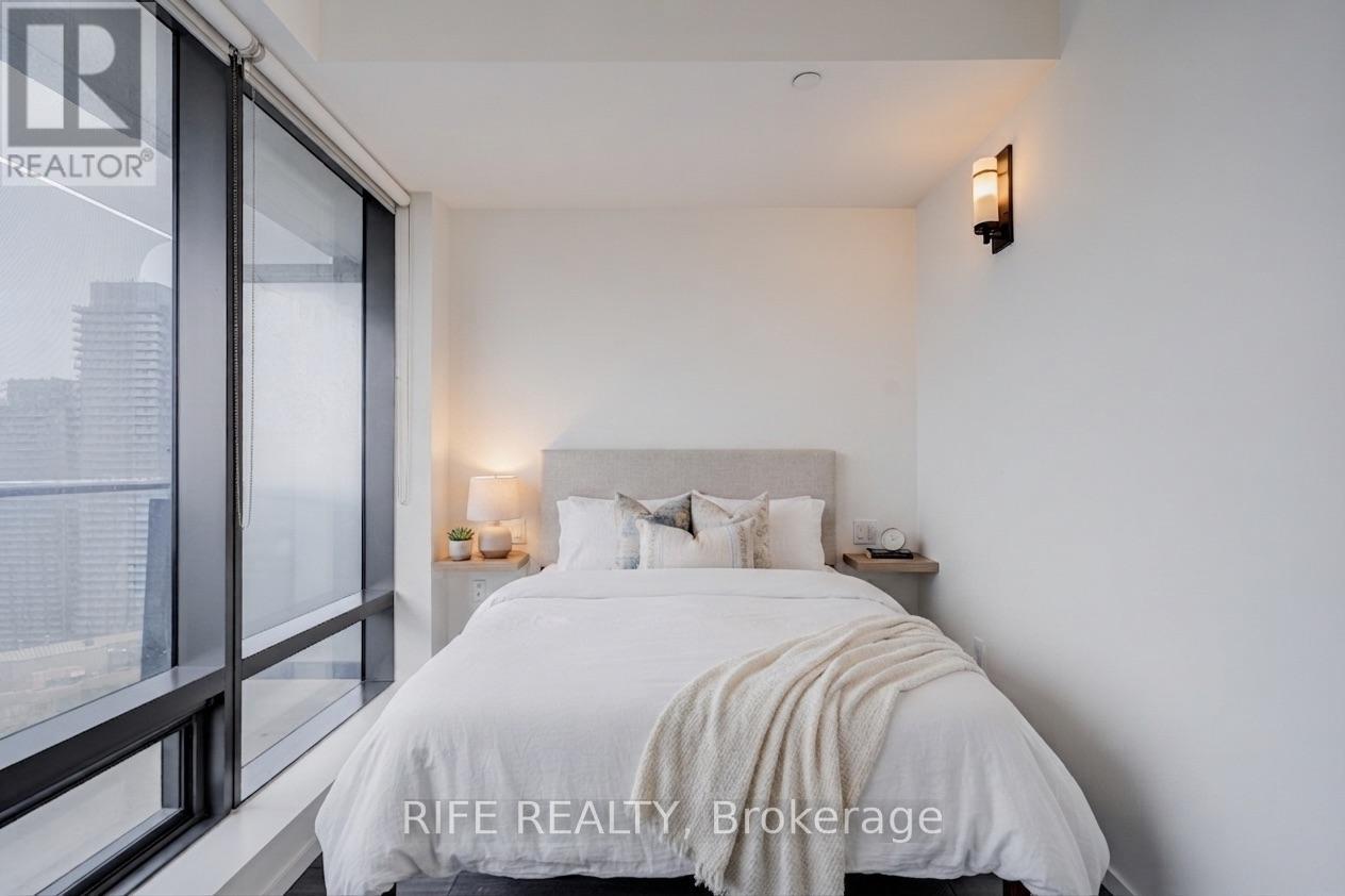 #3905 5 ST. JOSEPH STREET - 27