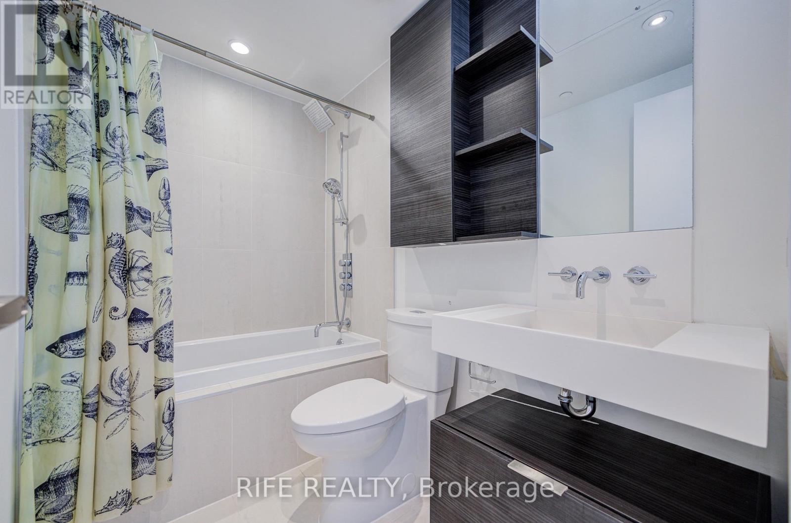 #3905 5 ST. JOSEPH STREET - 29