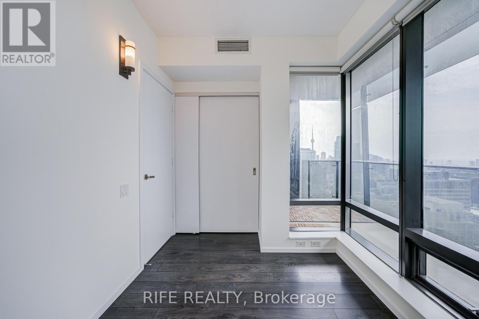 #3905 5 ST. JOSEPH STREET - 28
