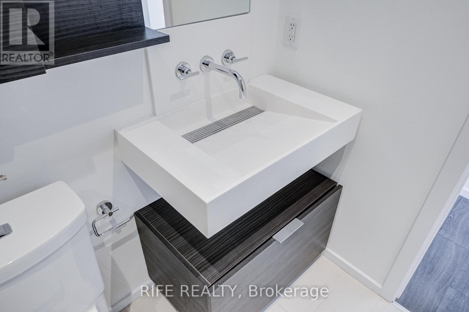 #3905 5 ST. JOSEPH STREET - 30