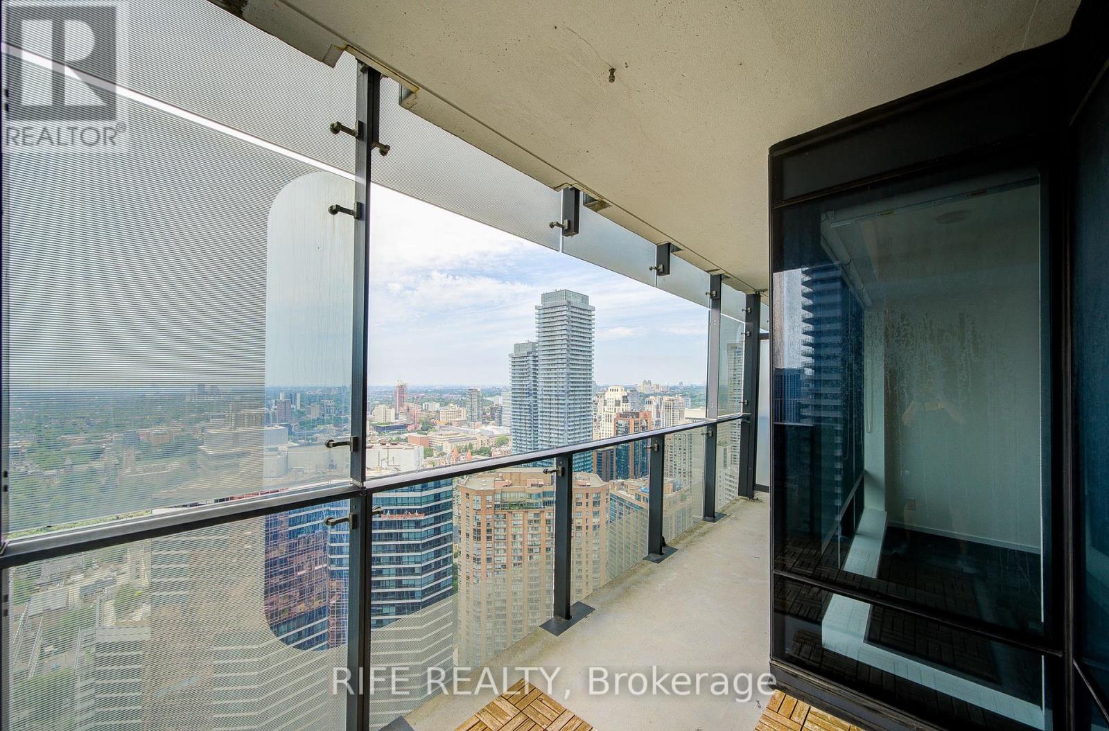 #3905 5 ST. JOSEPH STREET - 35
