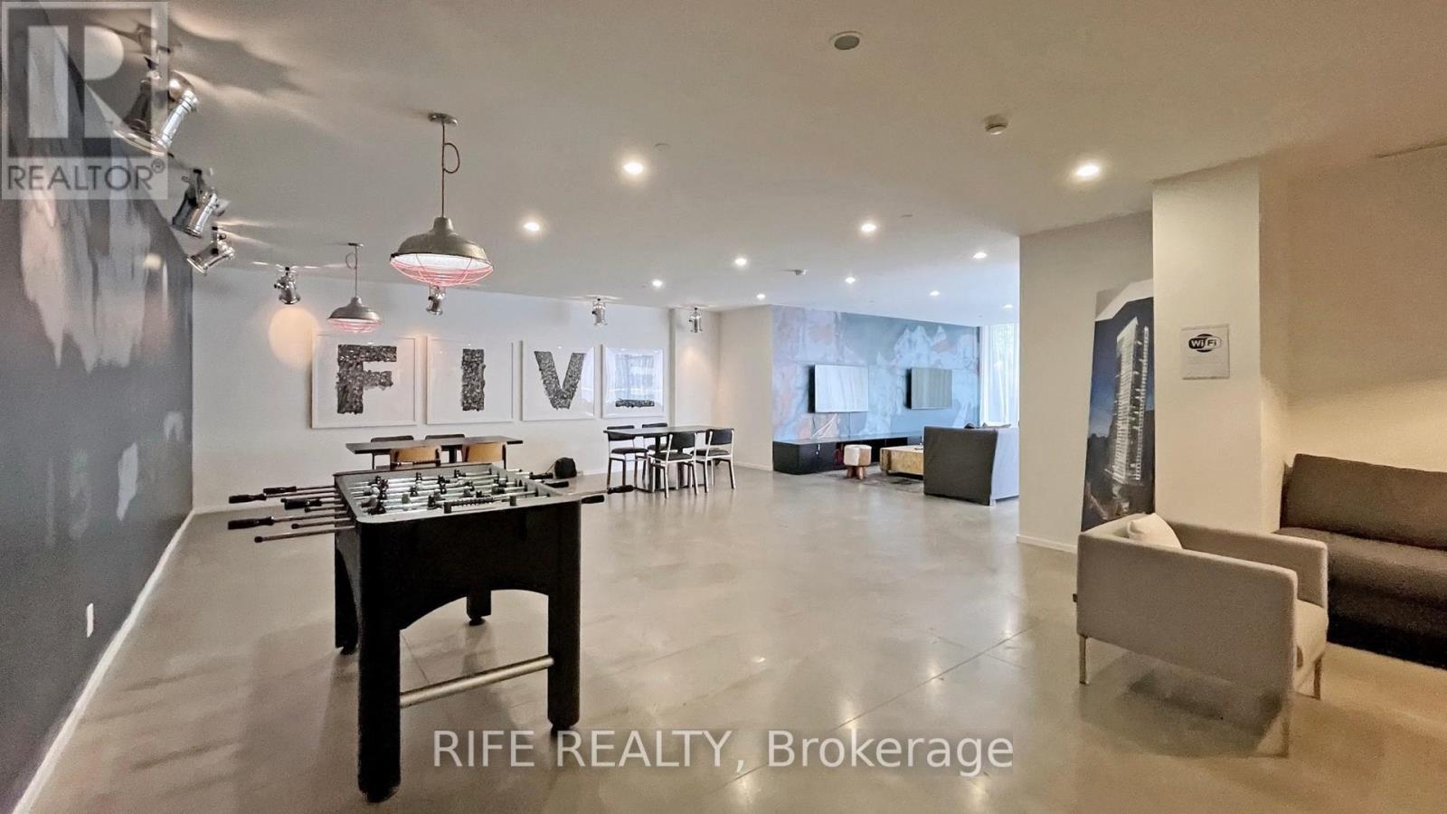 #3905 5 ST. JOSEPH STREET - 46