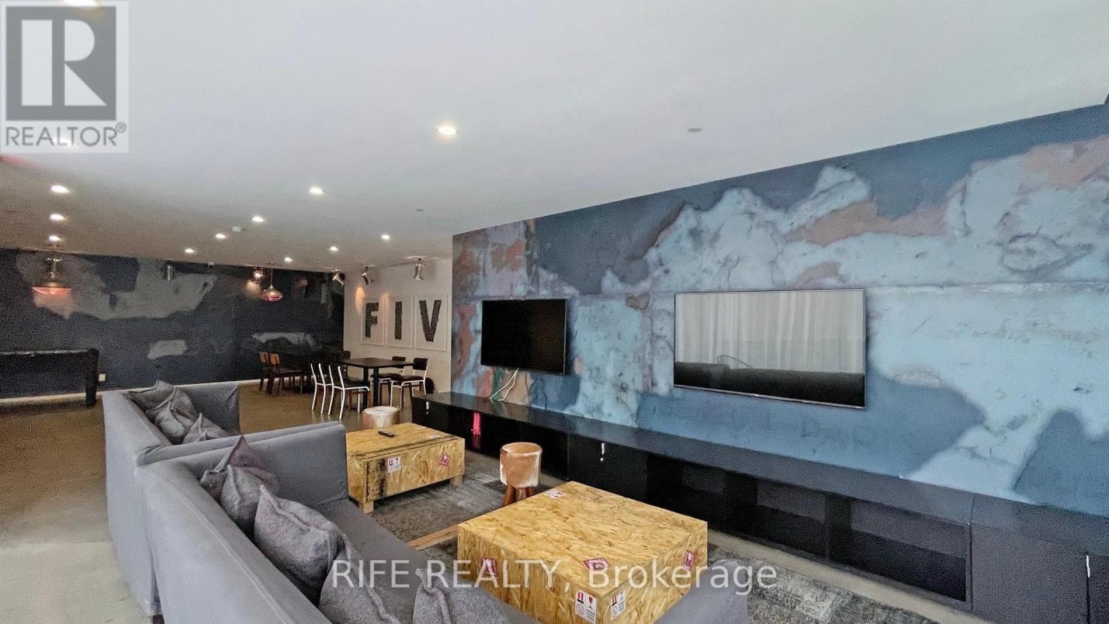 #3905 5 ST. JOSEPH STREET - 41