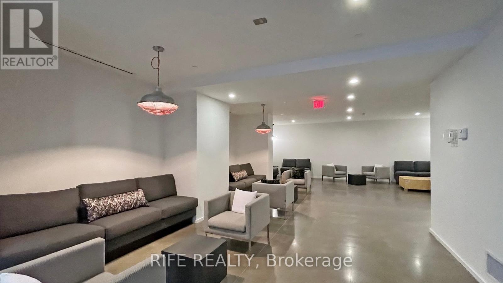 #3905 5 ST. JOSEPH STREET - 47