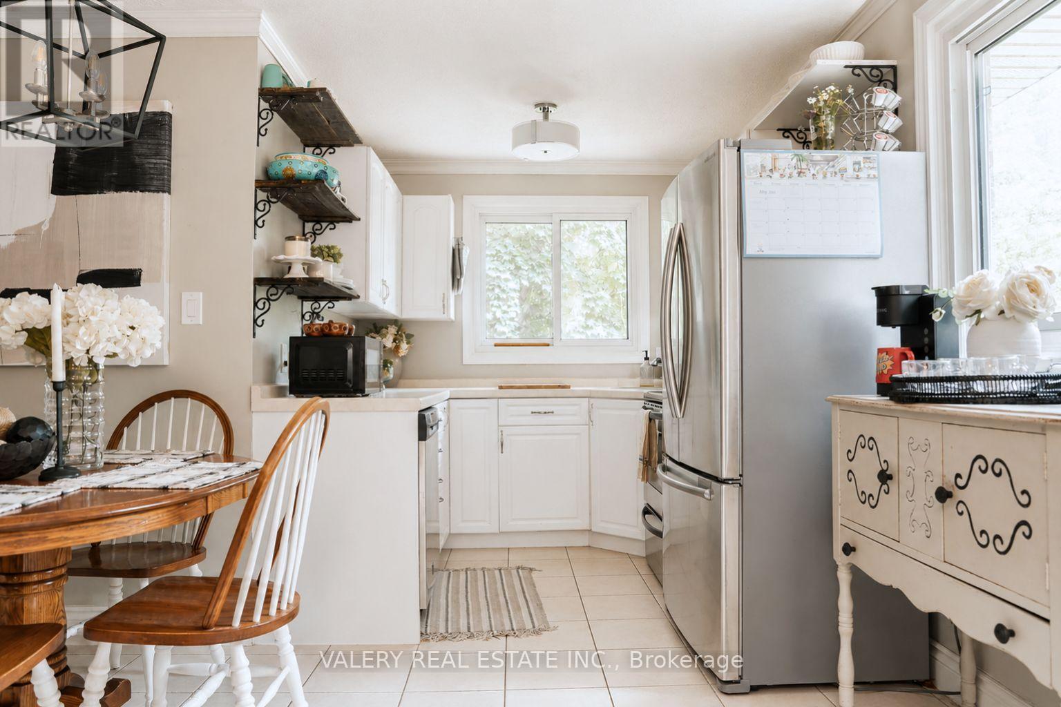 270 CYRUS STREET - 6