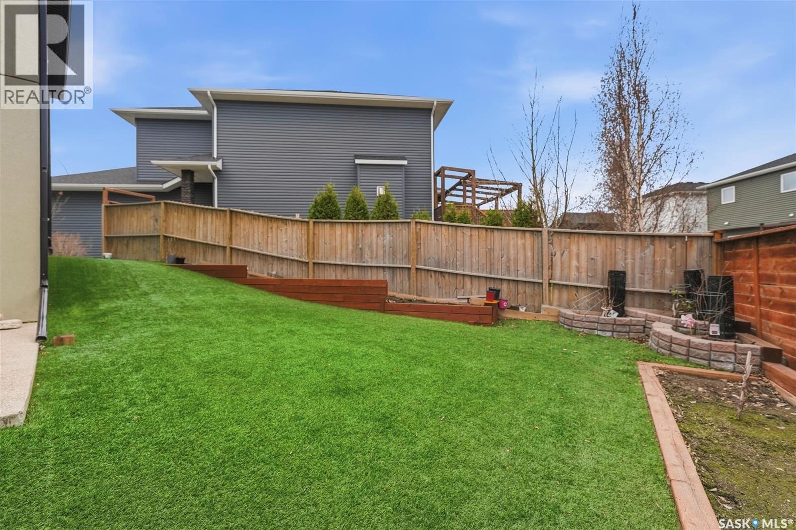 211 Burgess BAY - 36