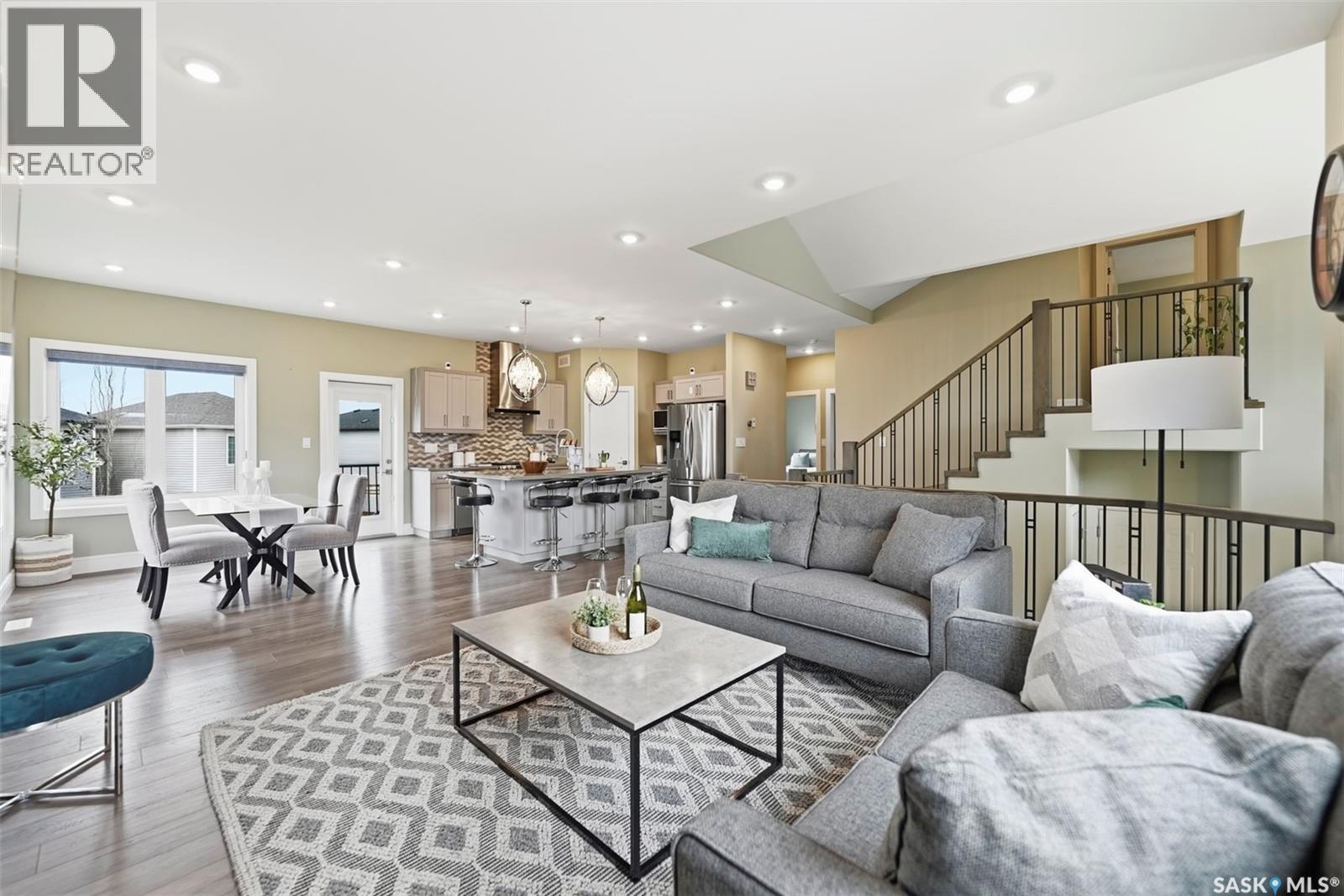 211 Burgess BAY - 6