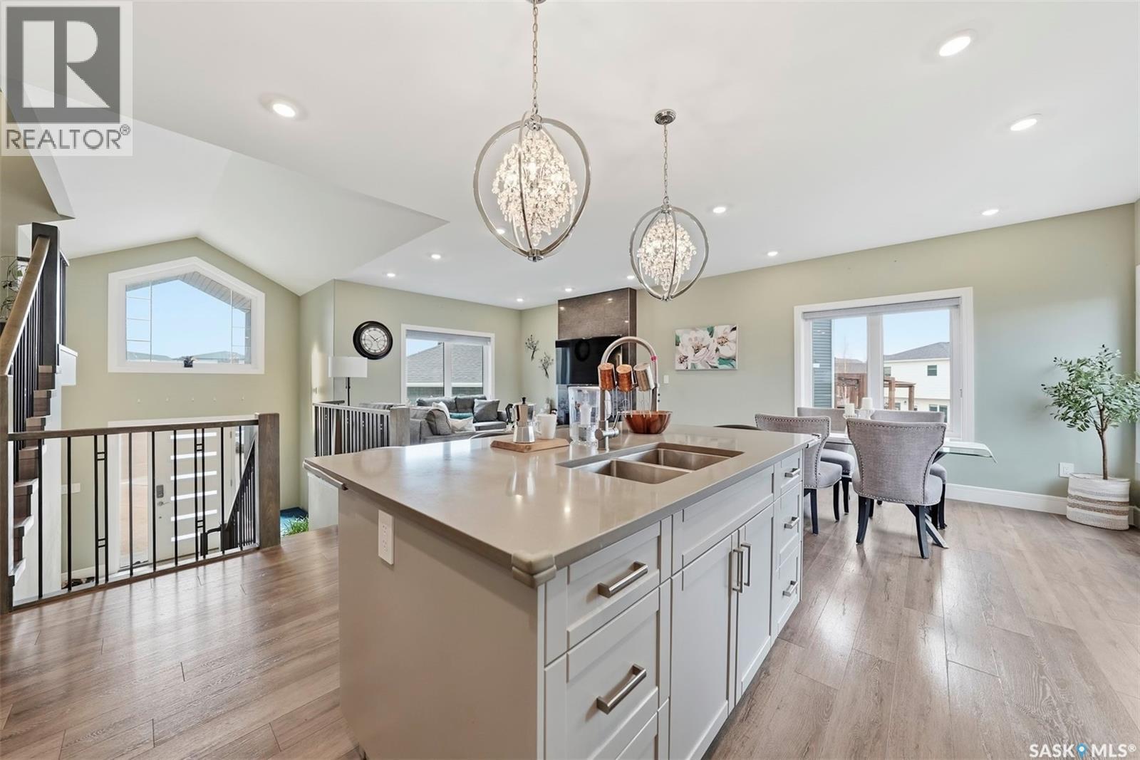 211 Burgess BAY - 8
