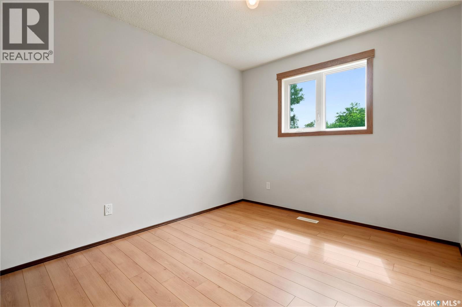 1027 Victory CRESCENT — photo 15