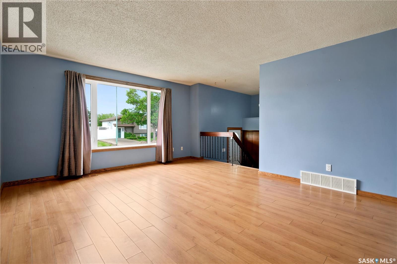 1027 Victory CRESCENT - photo 2