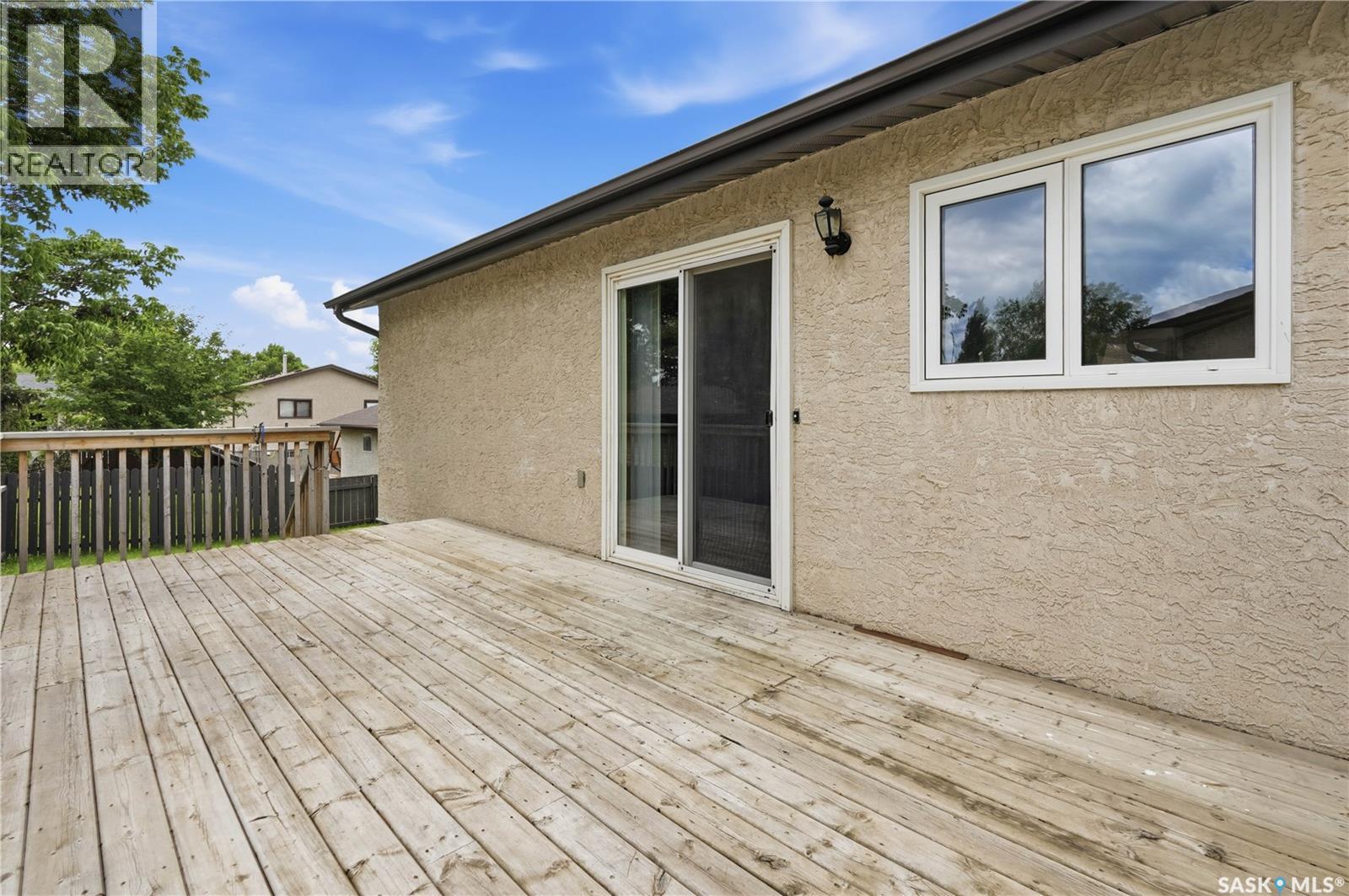 1027 Victory CRESCENT — photo 32